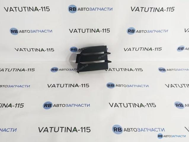 Решітка переднього бампера, ліва 3T08536659B9 VAG
