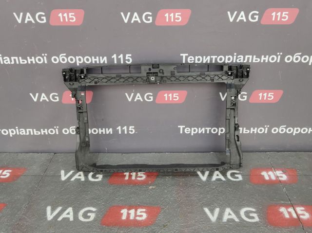 Кронштейн кріплення радіатора 3V0805588D VAG