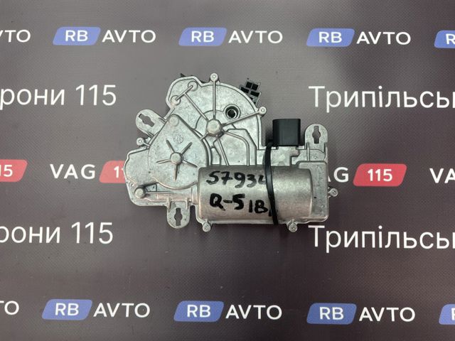 Мотор-привід відкр/закр. замка багажника/двері 3/5-ї 3V5827887B VAG
