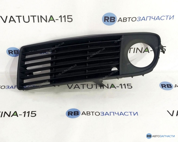 Заглушка, решітка протитуманних фар бампера переднього, ліва 4B0807681S01C VAG