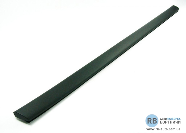 Молдинг передніх правих дверей, нижній 4D0854940A3FZ VAG