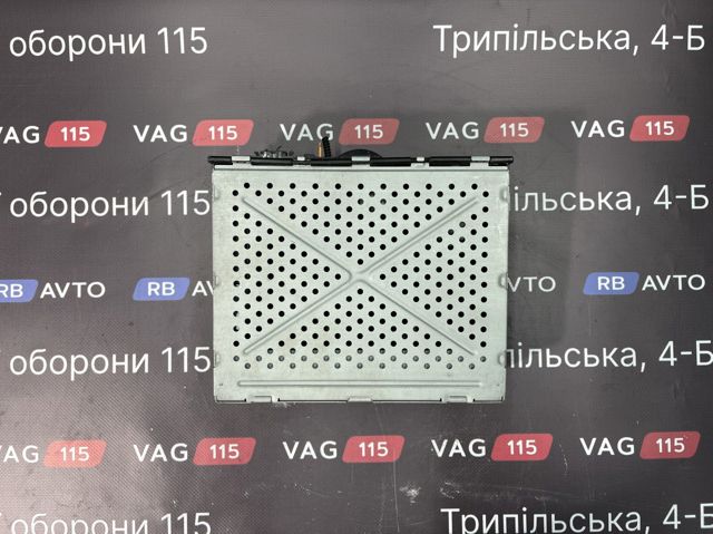 Блок керування мультимедійний 4F0035541L VAG