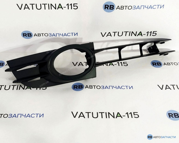 Решітка переднього бампера, права 4F080768201C VAG
