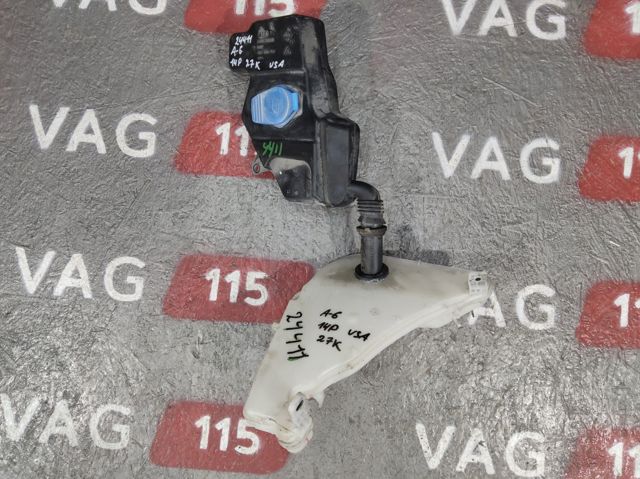 Бачок омивача лобового скла 4G8955453D VAG