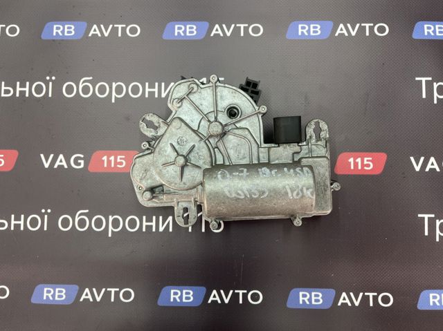 Актуатор замка багажника (задніх дверей) 4M0827887C VAG