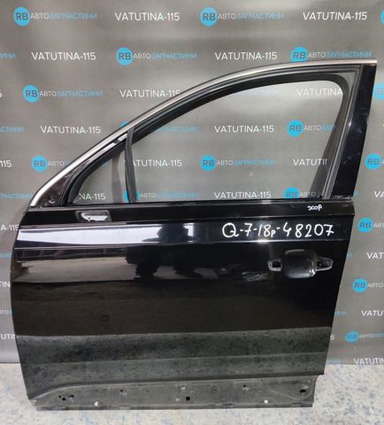 Двері передні, ліві 4M0831051F VAG
