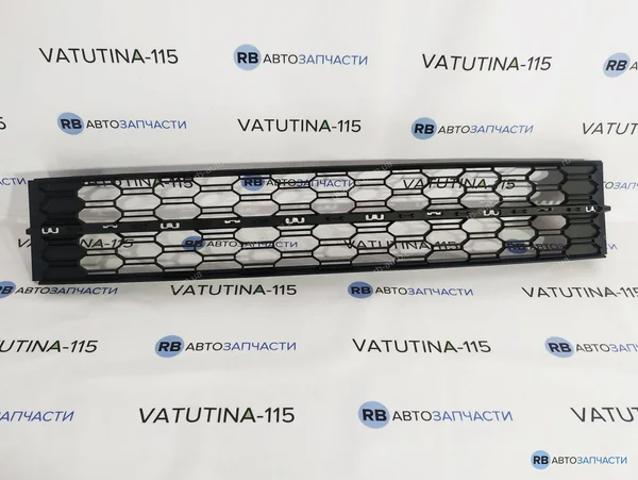 Решітка переднього бампера, центральна 5E0853677K9B9 VAG