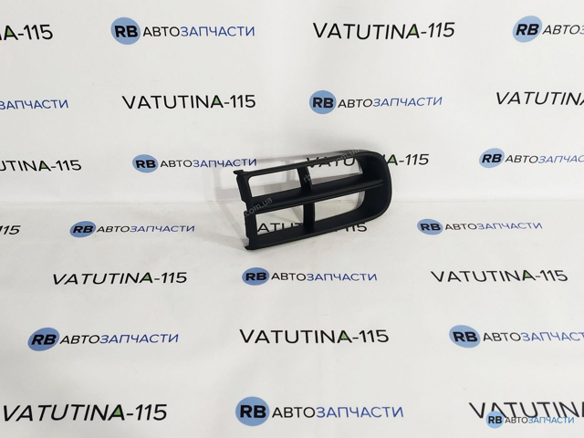 Решітка переднього бампера, внутрішня права 5J08076829B9 VAG