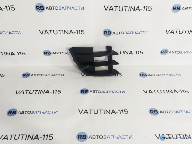Решітка переднього бампера, внутрішня права 5J0853666A9B9 VAG