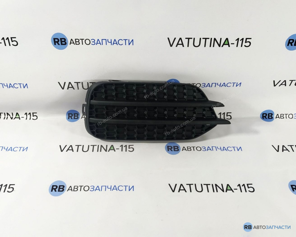 Решітка переднього бампера, права 5N0853666F9B9 VAG
