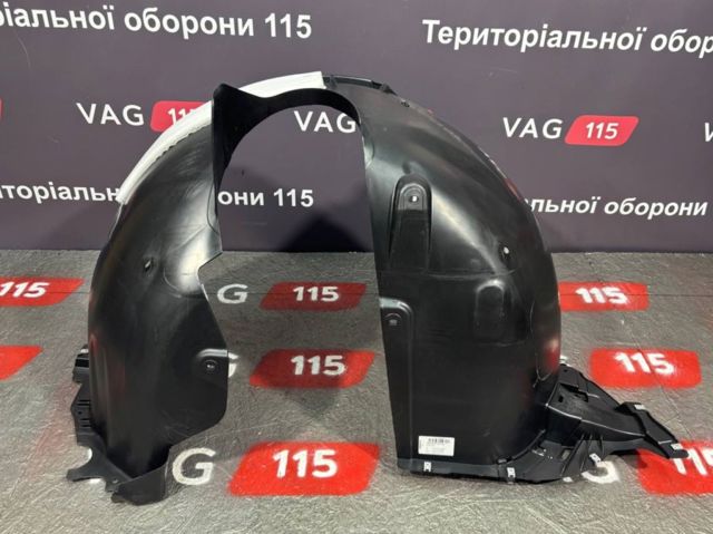 Підкрилок передній лівий 5NA805911AJ VAG