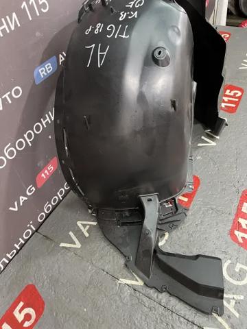 Подкрильнікі переднього крила, правий 5NA805912AL VAG