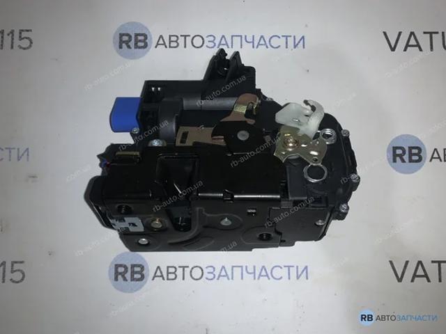 Замок передніх пасажирських дверей 601001035422P 4MAX