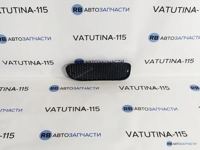Решітка переднього бампера, права 6920272 POLCAR