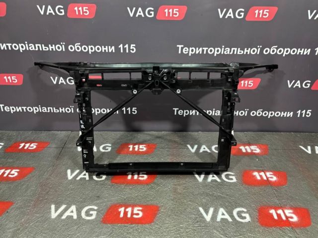 Супорт радіатора в зборі/монтажна панель кріплення фар 69C104 POLCAR