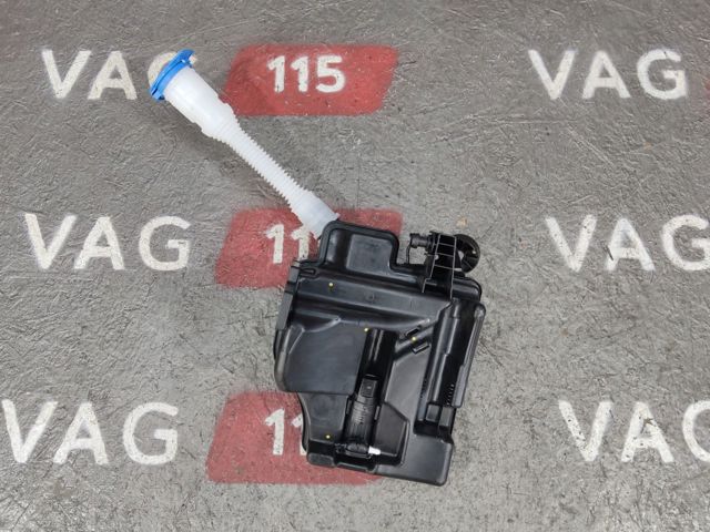 Бачок омивача скла 6V0955449 VAG