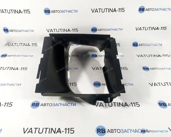 Повітропровід / дефлектор радіатора интеркуллера, правий 7L6117336B VAG