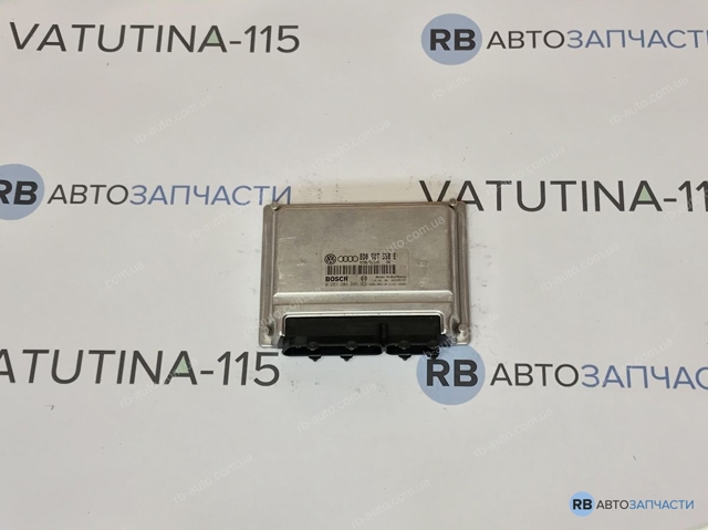 Комп'ютер двигуна 8D0907558E VAG