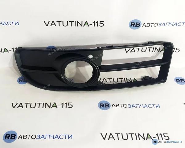Решітка переднього бампера, ліва 8E0807681F01C VAG