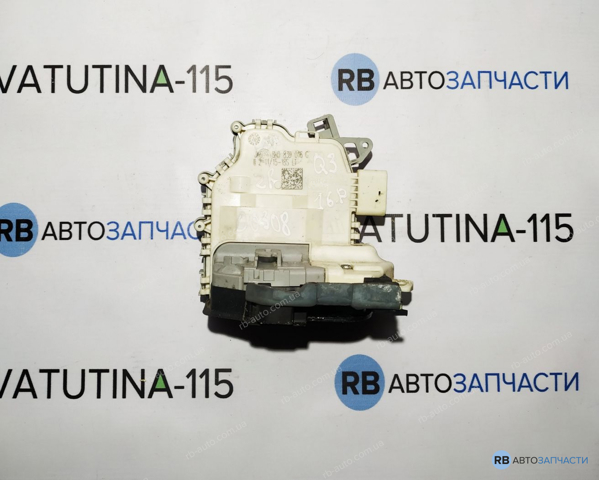 Замок задніх дверей, правих 8K0839016C VAG