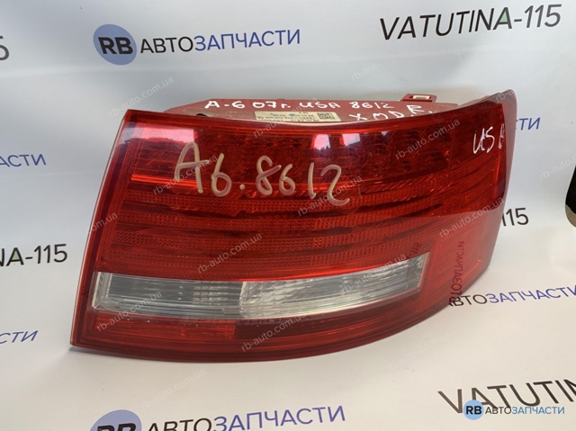 Ліхтар задній внутрішній правий 8K5945094AD VAG