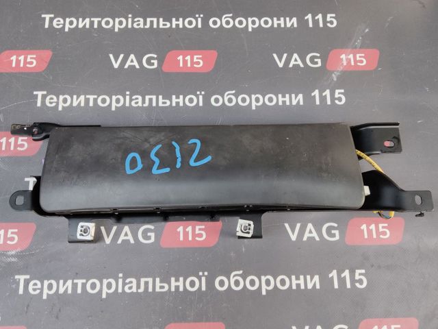 Подушка Айрбег водія захисту колін 8T0880841E VAG