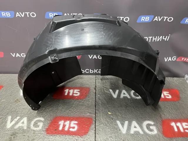 Підкрилок передній правий 8V5821172 VAG