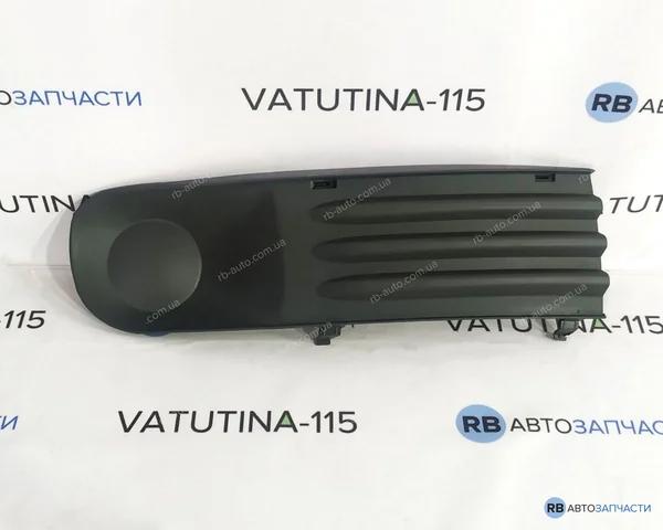 Заглушка, решітка протитуманних фар бампера переднього, права FP7405996 FPS