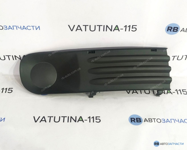 Заглушка ПТФ бампера переднього права FP7405996 FPS