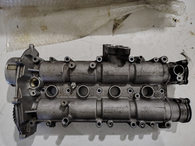 Кришка клапанів 03C103475BC VAG