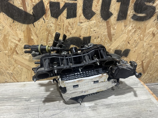 Колектор впускний 5281512AJ CHRYSLER