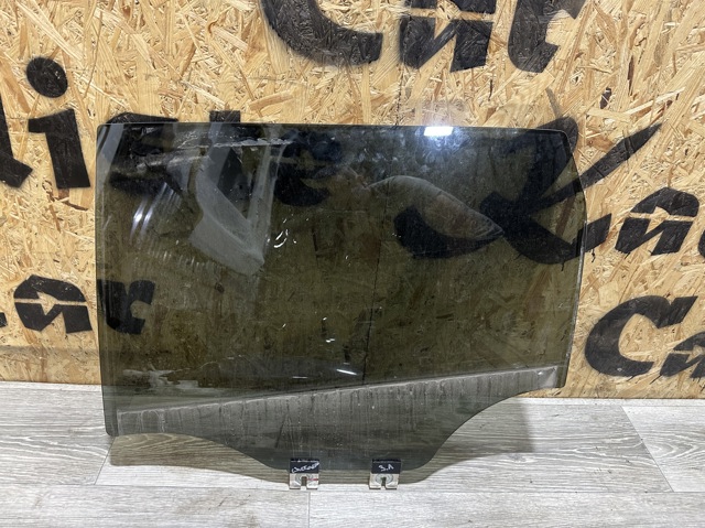 Скло задньої двері лівої 68104623AC CHRYSLER