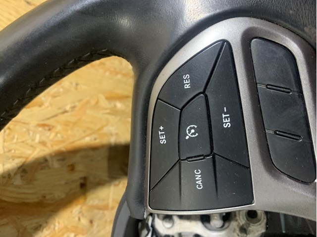 Блок кнопкових перемикачів рульового колеса 68321897AA CHRYSLER