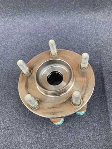 Підшипник в зборі з маточиною передній BCKE3304X MAZDA