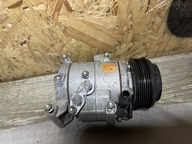 Насос кондиціонера BFD161450A MAZDA