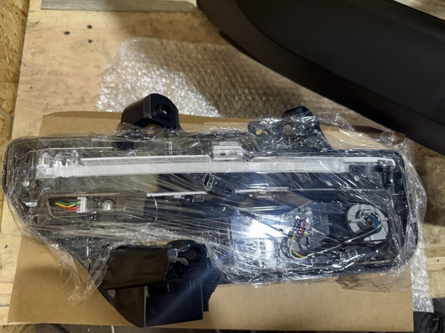 Поворотник правий DGH951060 КИТАЙ