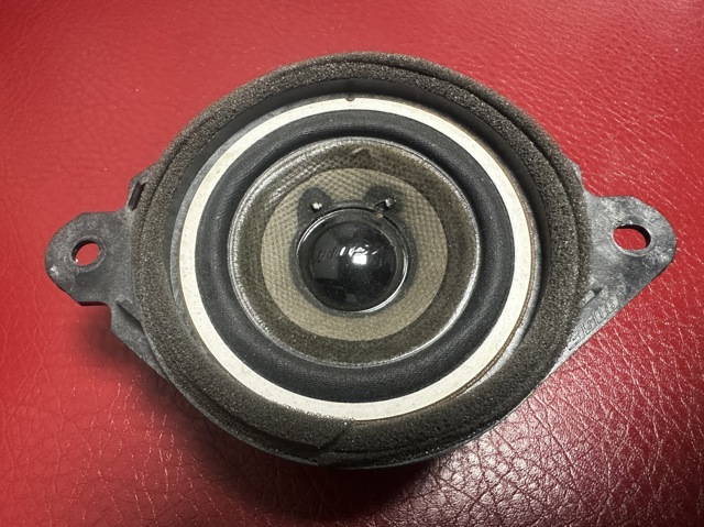 Динамік задньої полиці GHT666960 MAZDA