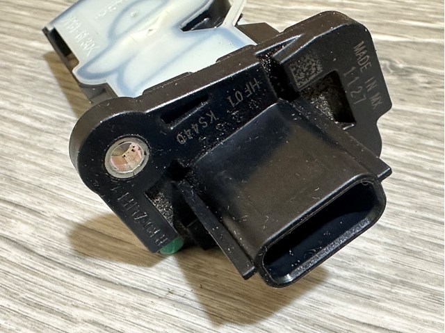 Датчик потоку повітря HF0113215 MAZDA