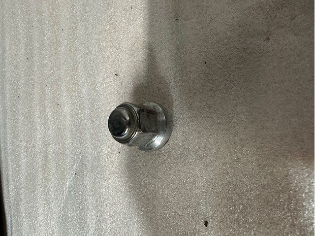 Гайка колеса K12337160 MAZDA
