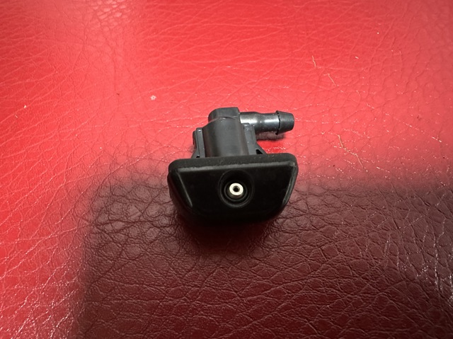 Омивач скла дверей задка KB7W67510 MAZDA