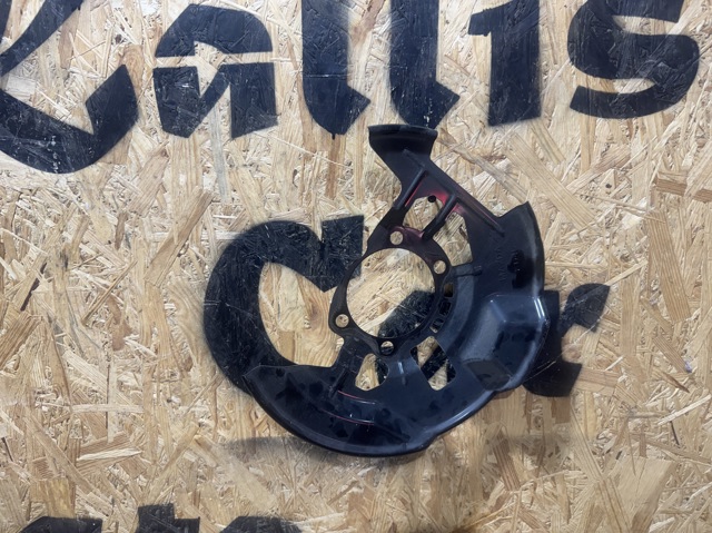 Кожух гальмівного диска KD4533271C MAZDA