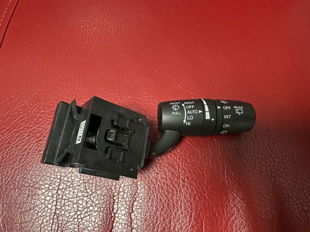 Перемикач підрульовий, правий KS0266128 MAZDA