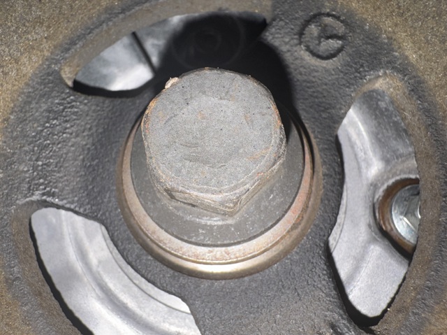 Болт коленвала PE0111406 MAZDA