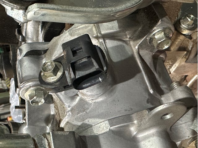Кронштейн паливного насоса ПНВТ PY0110190 MAZDA