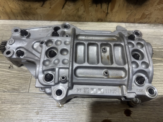 Корпус балансувального механізму PY0111700B MAZDA