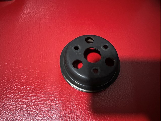 Шків водяної помпи PY8W15131 MAZDA