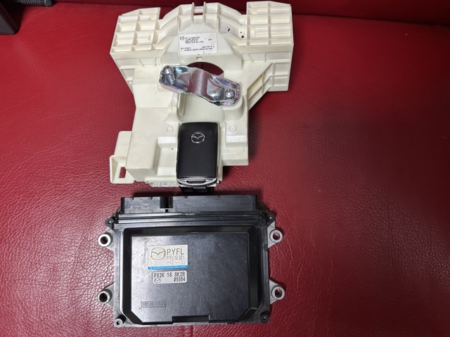Мізки двигуна PYFL18881 MAZDA