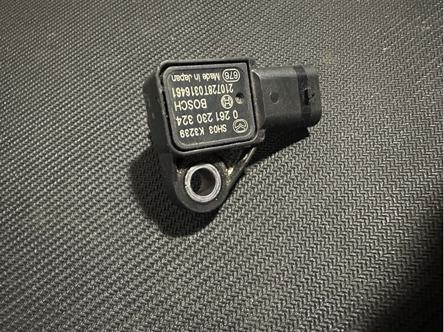 Витратомір повітря SH0318211 MAZDA