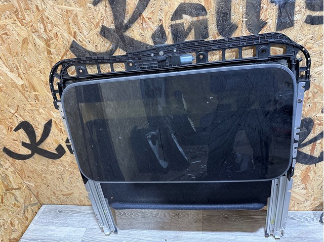 Скло люка даху TK8069810C MAZDA