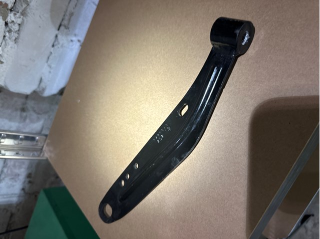 Поперечний важіль 31106878071 BMW